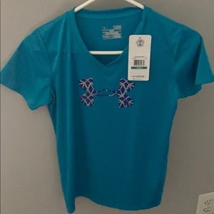 Under armour T shirt really good material NWOT